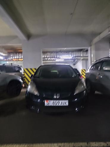 Honda: Honda Fit: 2010 г., 1.5 л, Автомат, Бензин, Хэтчбэк — 3