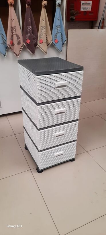 Dolablar: Yeni, Açılan, 4 qapılı Düz dolab — 10