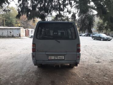 Mitsubishi: Mitsubishi L300: 1990 г., 2 л, Механика, Бензин, Минивэн — 8