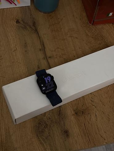 Apple Watch: Apple Watch 7 41mm Черный алюминиевый корпус, темно‑синий плетёный — 1