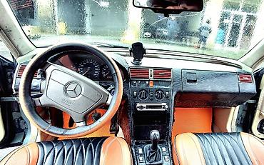 Mercedes-Benz: Mercedes-Benz C-Class: 2.2 l | Sedan — 12