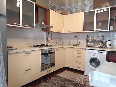 kiraye menzil: İcarəyə verilir 3 otaqlı köhnə tikili 100 m², Elmlər Akademiyası m. 1 — 5