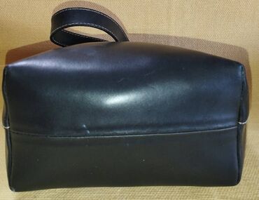 Torbe: Furla kožna torbica Prelepa manja Furla torba od prirodne kože u na lalafo.rs — 5 Torbe: Furla kožna torbica Prelepa manja Furla torba od prirodne kože u — 5