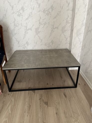 balkon masa: Yeni, Güzgüsüz, Azərbaycan
