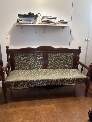 Taxta karkaslı klassik skameyka - Material: möhkəm ağac karkas
