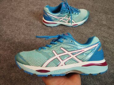 relyef gel: Tam Original Asics Gel. demey olar ki geyinilmeyib. yeni kimi