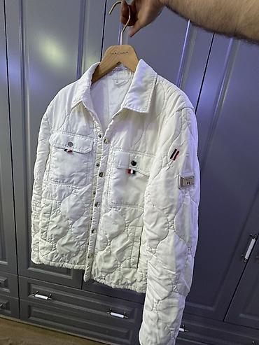salvar modelleri: Dəyərindən Qat-Qat ucuz Ağ rəngli quilted kişi gödəkçəsi - Model — 1