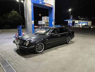x class: Mercedes-Benz E-Class: 1999 г., 3.2 л, Автомат, Бензин, Седан — 1