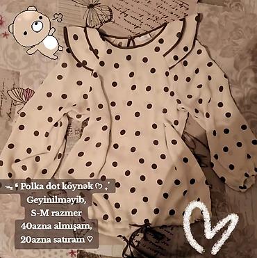 ag etek: Polka dot köynək. Ağ rəng üzərində tünd nöqtəli naxış. Ön və çiyin — 1