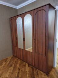 Çarpayılar: Qarderob, paltar dolabı