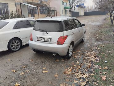 Toyota: Toyota ist: 2002 г., 1.5 л, Автомат, Бензин, Хэтчбэк