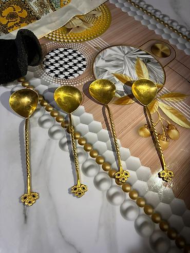 Ложки: Пара декоративных ложек, позолоченные.Продаем. - Материал: металл с — 8