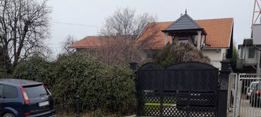 Kuće na prodaju: 200 kv. m, 6 soba — 15