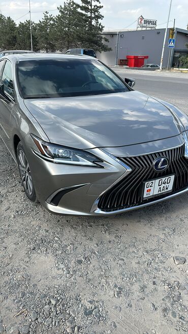 телешка авто: Lexus ES: 2021 г., 2.5 л, Гибрид, Седан