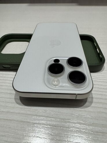 ротер: IPhone 15 Pro, Колдонулган, 256 ГБ, Ак, Кабель, 90 %