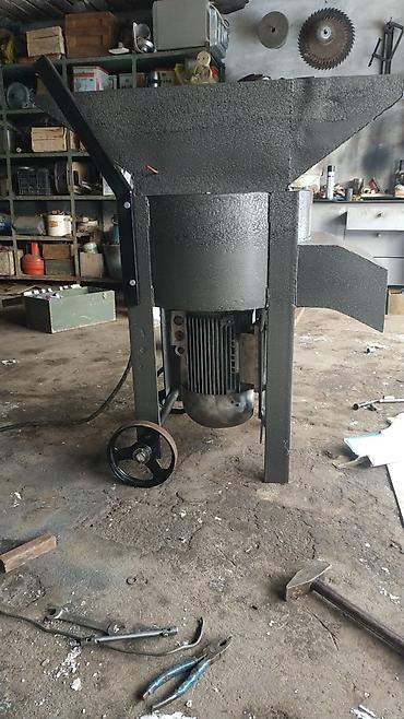 Товары и оборудование для с/х животных: Продаю дробилку универсальную; зерно, клевер, кукуруза. Мощность 4 кВт at lalafo.kg — 9 Товары и оборудование для с/х животных: Продаю дробилку универсальную; зерно, клевер, кукуруза. Мощность 4 кВт — 9