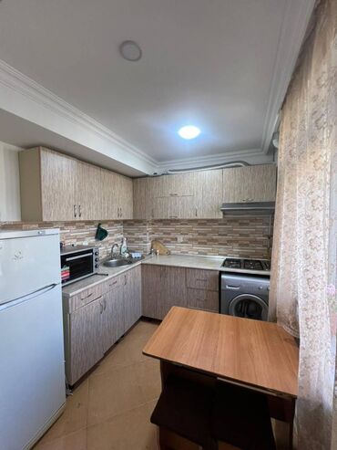 Uzunmüddətli kirayə mənzillər: Neftçilər metrosundan 4-5 deq piyada mesafede,Nizami rayon icra — 4