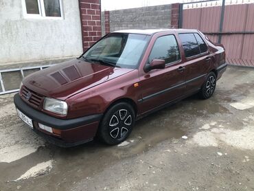 Карабалта венто - Кыргызстан: Volkswagen Vento: 1.8 л | 1992 г. | Седан
