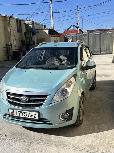 машина тайота ист: Chevrolet Spark: 2009 г., 1 л, Автомат, Бензин