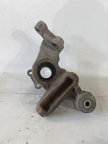 Ehtiyat hissələri: Məhsul: Ön təkər göbəyi/duxovoy (steering knuckle) korpusu, rulman — 2