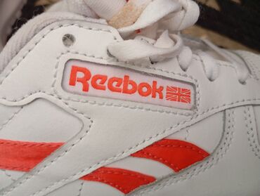 кроссовки reebok classic: Кроссовки, 37, Reebok, Б/у, цвет - Белый, Самовывоз