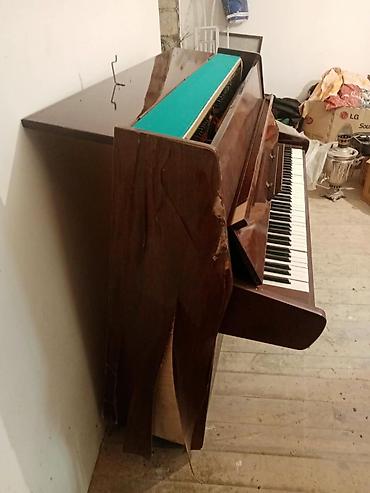 куплю пианино бу: Upright piano – aqaq marka (korpusda loqo görünür) - Korpus: qəhvəyi — 3