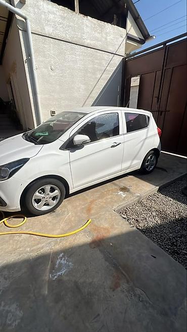 mers zaychik: Chevrolet Spark: 2017 г., 1 л, Автомат, Бензин, Хэтчбэк — 2