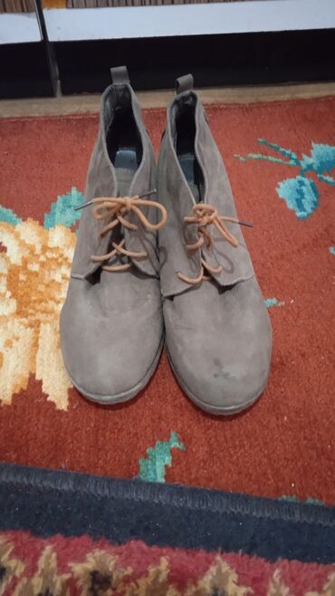 мужская обувь оптом: Ботинки и ботильоны 39, цвет - Коричневый