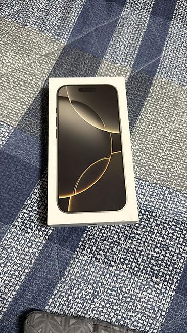 Apple iPhone 15 Pro, титановый цвет. Полный комплект из коробки