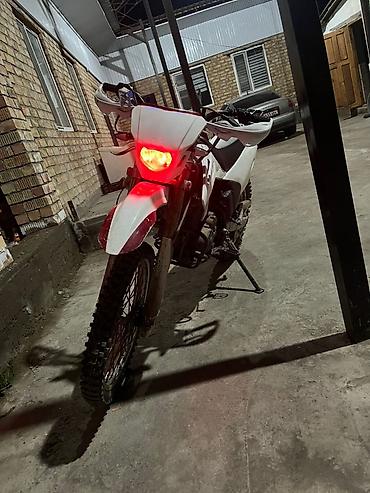 Мотоциклы: Эндуро Honda, 250 куб. см, Бензин, Взрослый, Б/у — 1