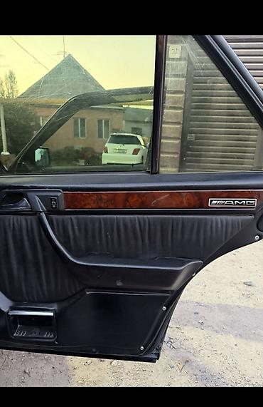 мерседес бенз а: Mercedes-Benz W124: 1993 г., 2.8 л, Механика, Бензин, Седан — 6
