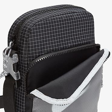 torbe sa stampom: NIKE NK HERITAGE CROSSBODY 2.0 TRL torbica NOVO
CV — 4