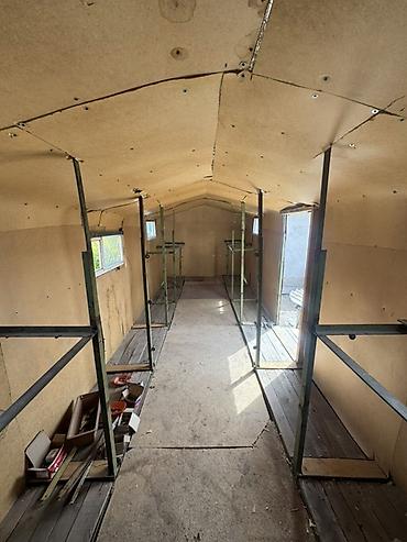 Вагоны: Продается передвижной вагончик. На ходу. Колеса 🛞 хорошие. Дышла есть — 6