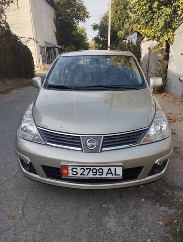 Nissan: Nissan Tiida: 2008 г., 1.6 л, Механика, Бензин, Седан