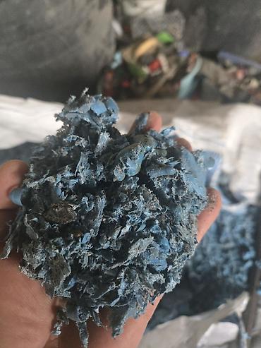Дробленый асфальт: Şredder ilə ən sərt plastik kūlcələrin (Qlibalarin) ve digər sərt — 2