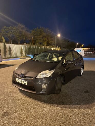 toyota maşınları: Toyota Prius: 1.5 l | 2010 il Hetçbek