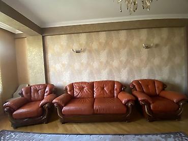 koja divan: Türkiyə istehsalı dəridən ibarət divan və 2 kreslo — 2