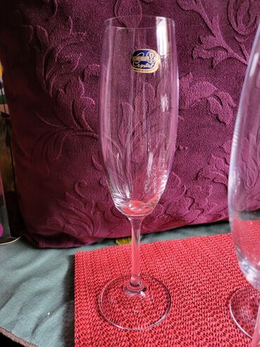 Čaše: Case nove Bohemija kristal,vintaz za vino. Komada 6 u ceni na lalafo.rs — 9 Čaše: Case nove Bohemija kristal,vintaz za vino. Komada 6 u ceni — 9