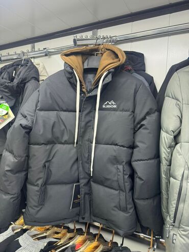 Куртки: Пуховики и вязаные жилеты 1) Мужской утеплённый пуховик BLUEHCHN - — 1