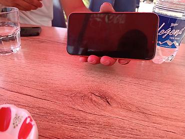 iphone xр: IPhone XR, цвет Coral (оранжево‑розовый) - Корпус: стекло/алюминий — 3