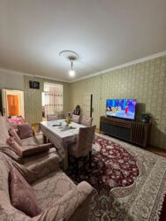 Həyət evləri və villaların satışı: 8-ci kilometr 4 otaqlı, 100 kv. m, Kredit var, Orta təmir — 2