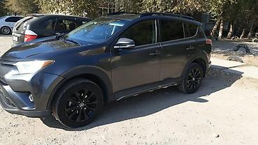 аш рв: Toyota RAV4: 2018 г., 2.5 л, Автомат, Бензин, Внедорожник — 2