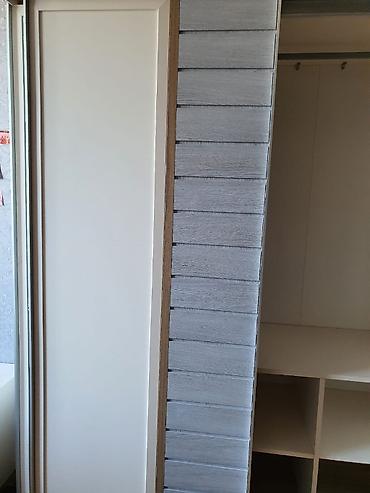 sehirli güzgü: Mavenna Bellona şkaf kupe - Ölçülər: hündürlük 212 sm, en 158 sm — 5