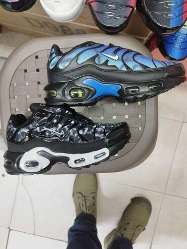 Patike: Ove su 26-36 3200 — 3