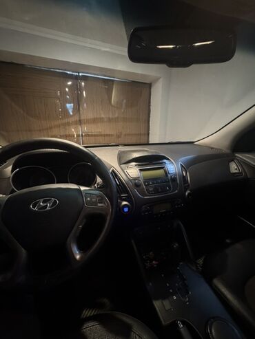 Hyundai: Hyundai ix35: 2 l | 2013 il Ofrouder/SUV — 9