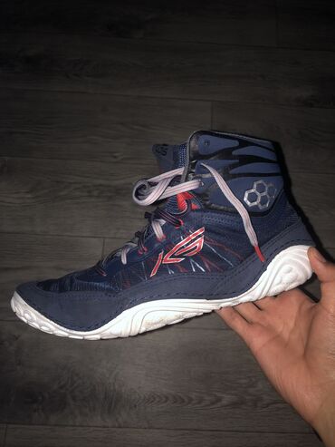 Кроссовки и спортивная обувь: Продаю борцовки RUDIS KS размер 41,5 маломерки