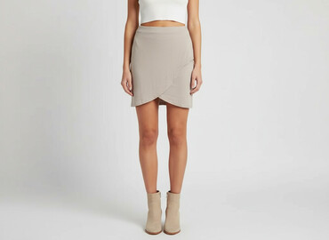 spódnice z kontrafałdami midi: PrettyLittleThing, Women`s skirt, size S