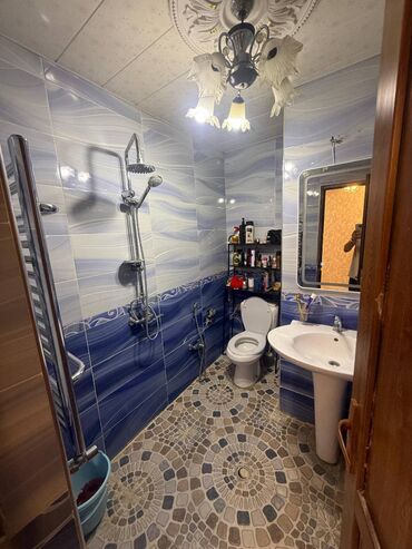 Uzunmüddətli kirayə mənzillər: Xətai Rayonu Həzi Aslanov Twins Mtk 2 otaq. Mərtəbə - 18/4 Otaq sayı - — 9