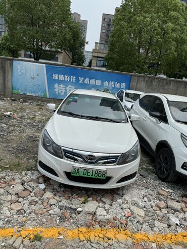 автомобиль альфард: BYD : 2019 г., 2 л, Автомат, Электромобиль, Седан