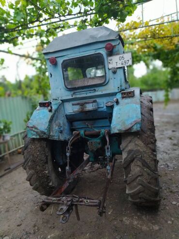 işlənmiş traktor: Traktor Belarus (MTZ) T40, 1975 il, 40 at gücü, motor 10 l, İşlənmiş